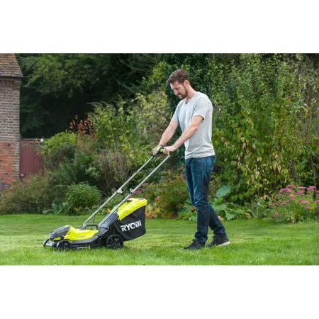 Газонокосилка ONE+ RLM18X33B-40 Ryobi